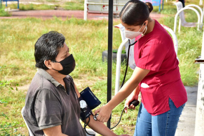 "DIF Reynosa en Tu Casa" acercó sus programas a las familias de las Colonias Los Muros y Valle del Bravo 