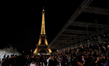 Apagará sus luces la Torre Eiffel tras tiroteo en Las Vegas