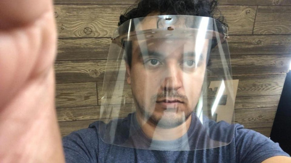 Emprendedores tamaulipecos crean y donan caretas  ante contingencia sanitaria.