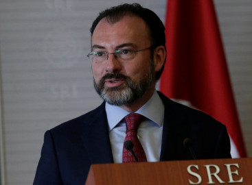 Videgaray a Tillerson: México no se moverá 'un milímetro' para pagar muro