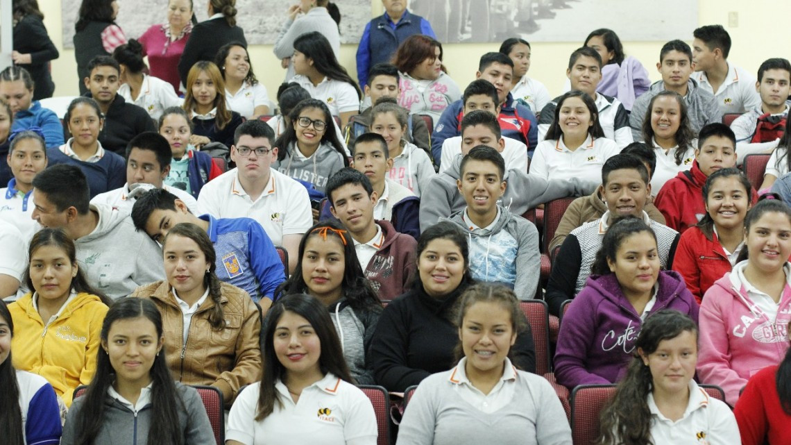 Firman Convenio de Colaboración para egresados del ITACE