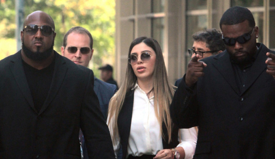 Emma Coronel sale de prisión en EU; cumplirá prisión domiciliaria