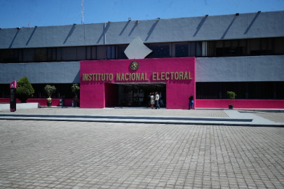 INE arma bunker para conteo rápido