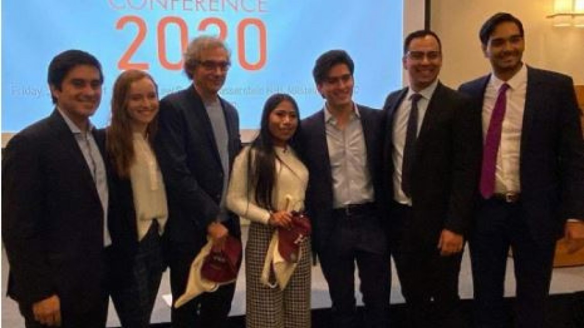 Yalitza, Meade y Carlos Peña Ortiz en Harvard