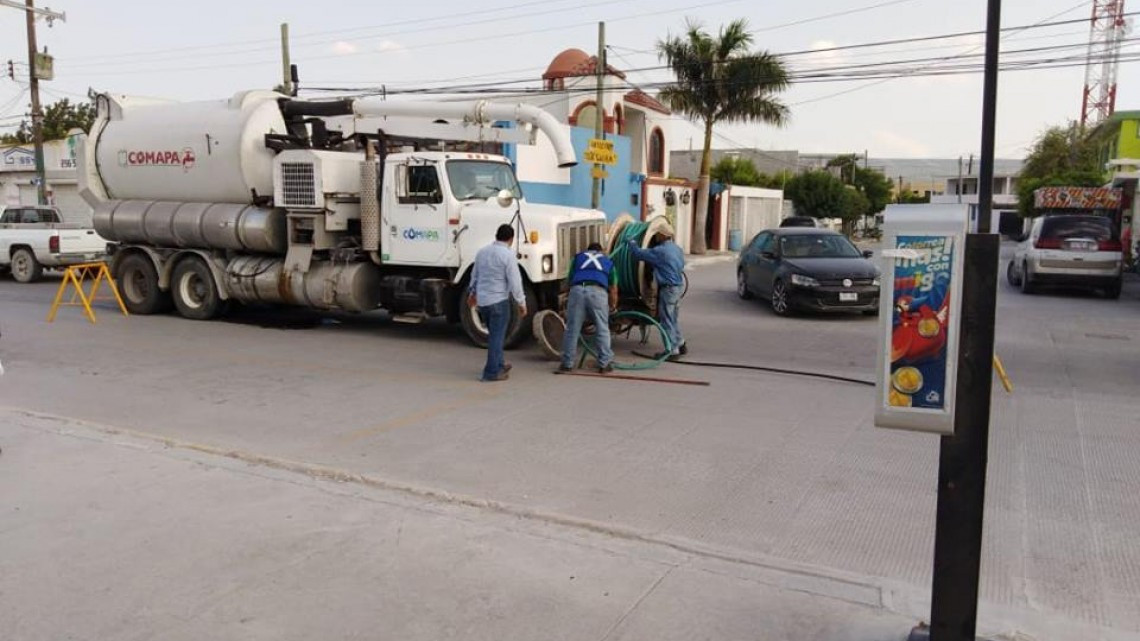 Comapa trabaja con equipo vactor