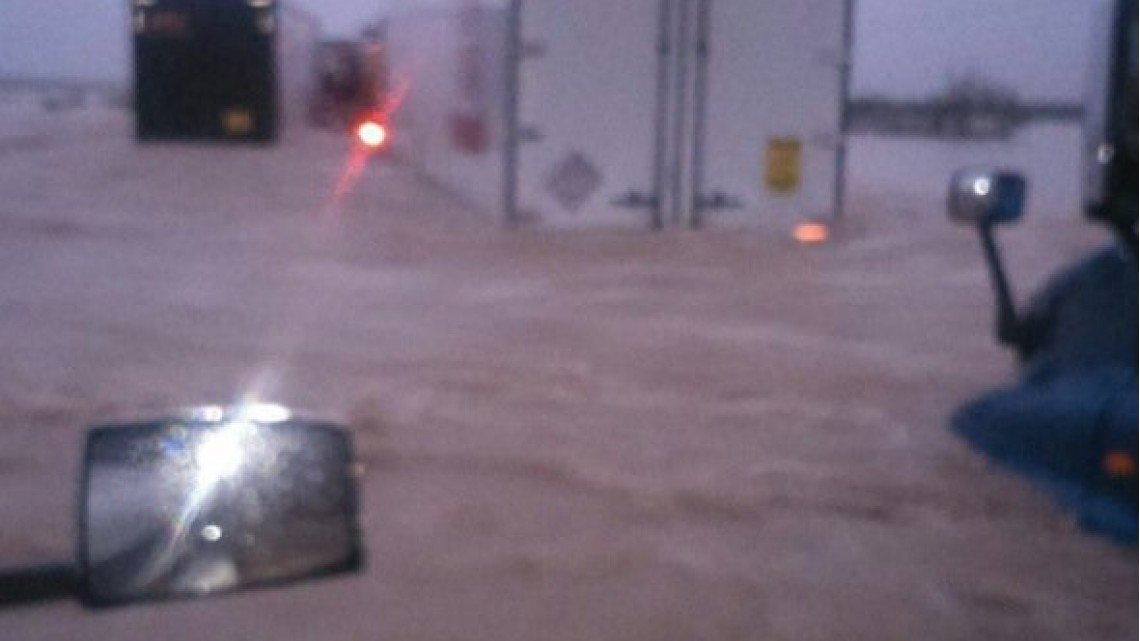 Cierran indefinidamente carretera Nuevo Laredo-Nuevo León