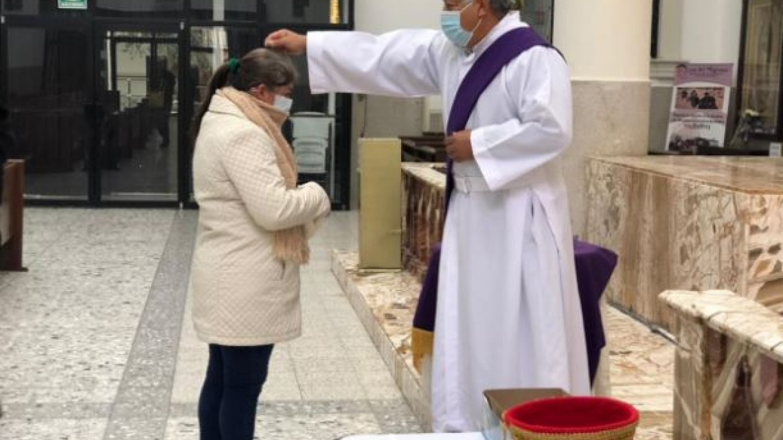 Celebran fieles reynosenses primer miércoles de ceniza en pandemia 