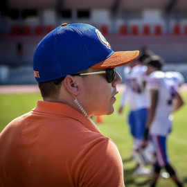 Estrenan coach de visitantes