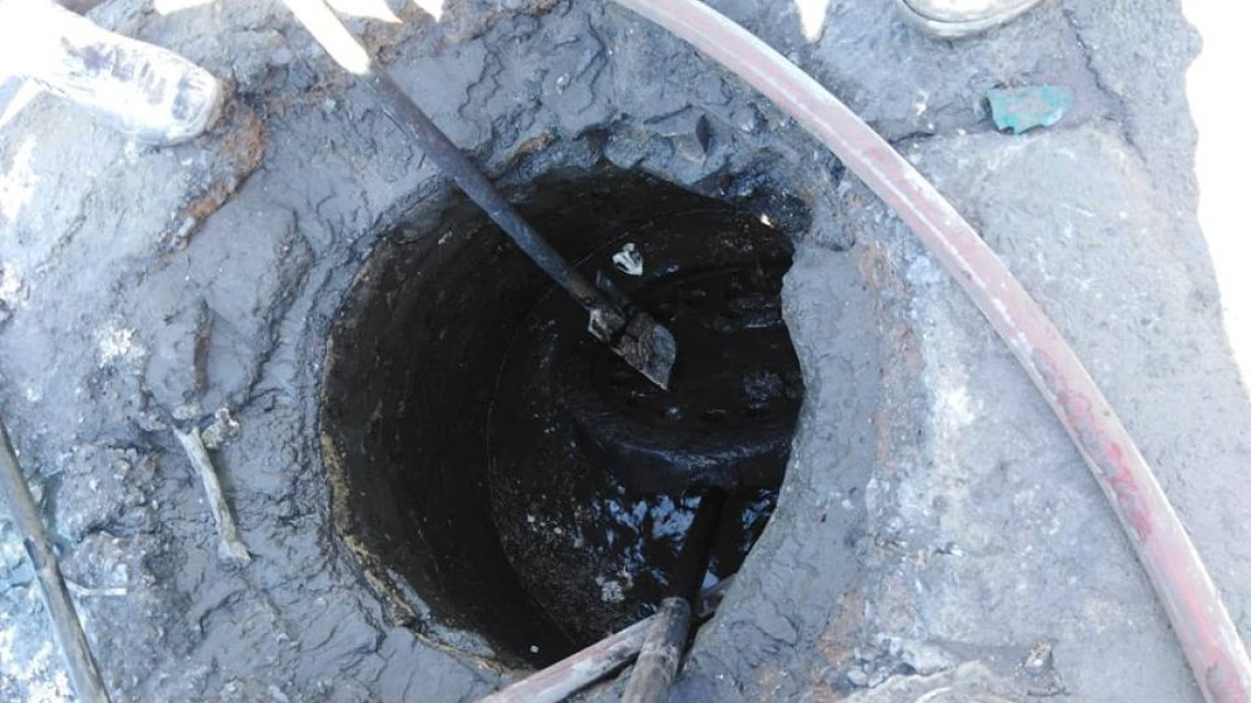 Comapa trabaja con equipo vactor