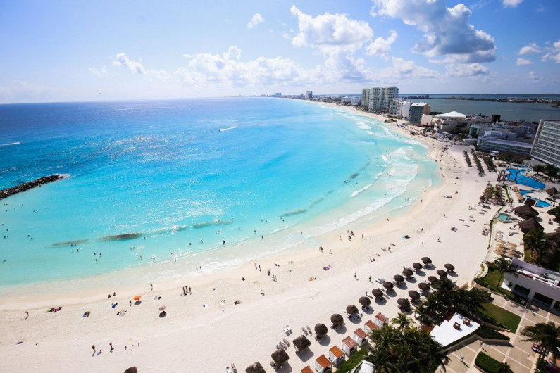 Nueva ley castigará a hoteles que no cedan el paso a las playas