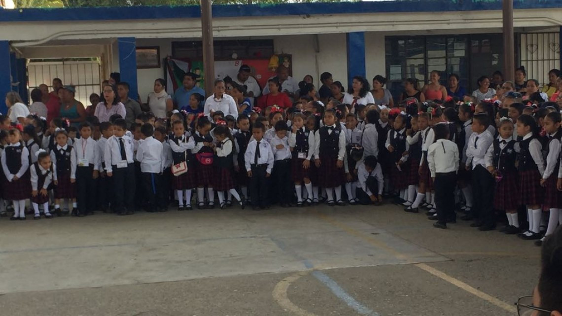 Maestros defienden aportación de cuotas escolares