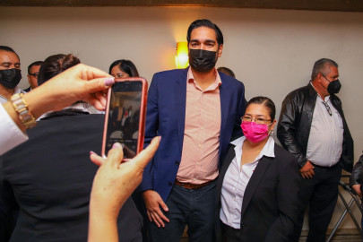 Gestionó Carlos Peña Ortiz vacunación para Maestros de la frontera 