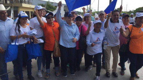 Alma Laura Amparán crece en preferencias