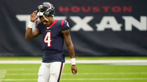  Se disculpa Deshaun Watson con afectadas por casos de acoso