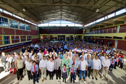 Educación humanista: compromiso tangible del gobernador AVA: Adriana Lozano
