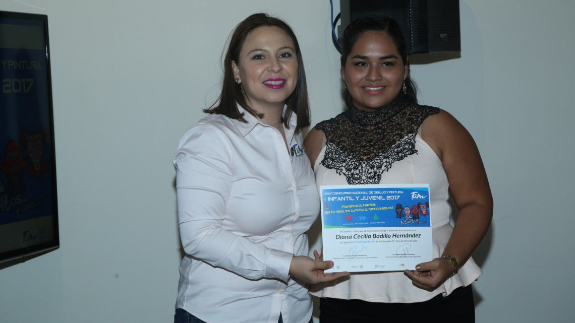 Premian a los ganadores del XXIV Concurso Nacional de Dibujo y Pintura