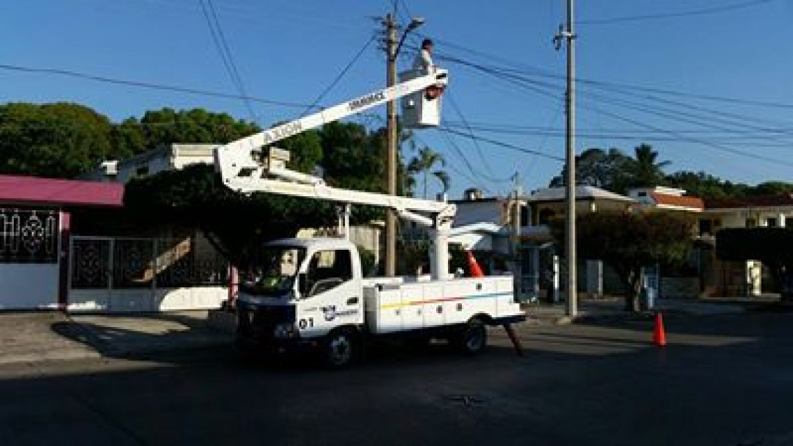 Realizan trabajos de reparación y limpieza en Madero