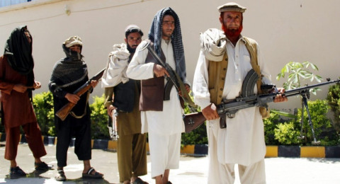 Talibanes liberan 235 rehenes en el norte de Afganistán