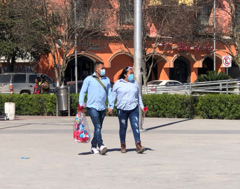 Enamorados dan respiro a comerciantes tras cuesta de enero 