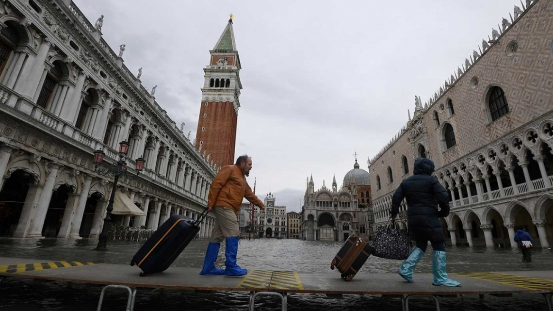 Marea alta se regula en Venecia