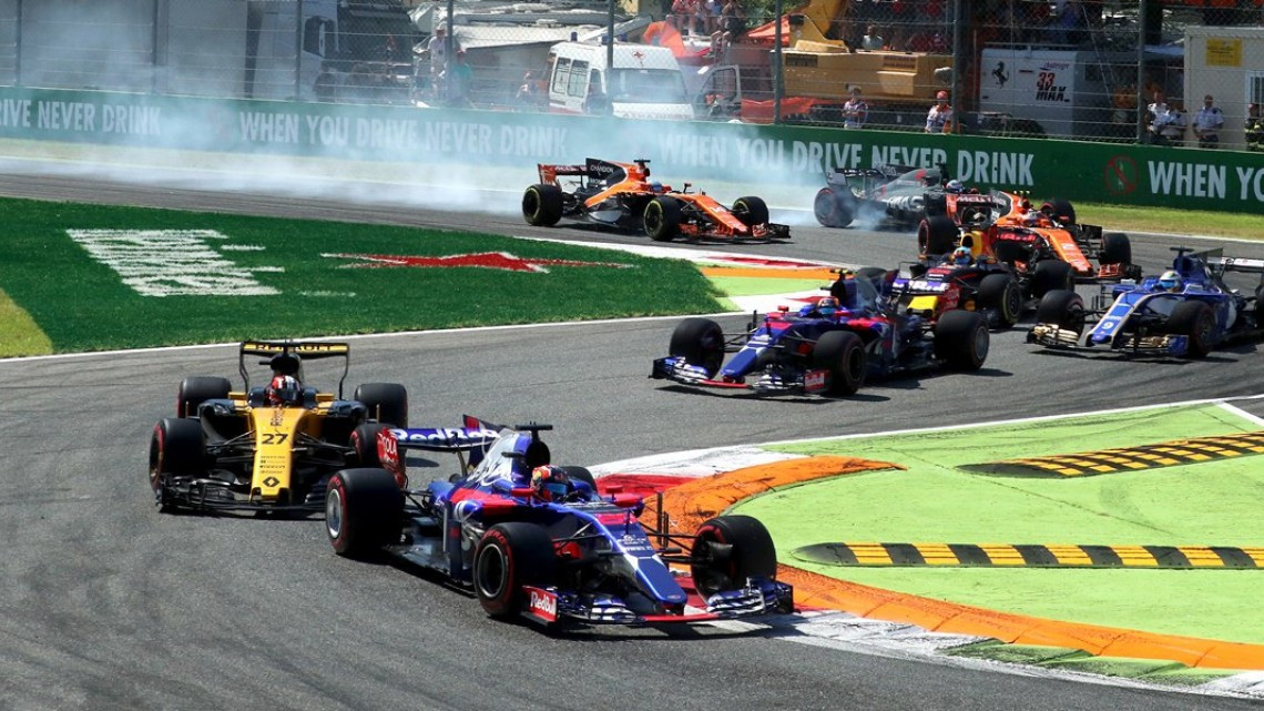 Lewis Hamilton se lleva en el GP de Italia, Checo Pérez termina en octava posición