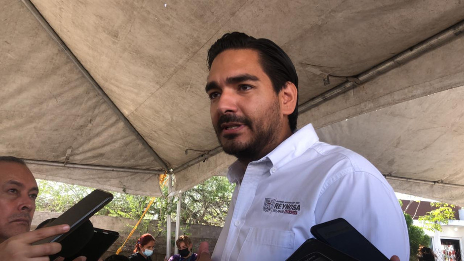 Llama Carlos Peña a transportistas a "ponerse en orden"