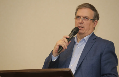 Descarta Ebrard intervencionismo de México en el caso de Perú 