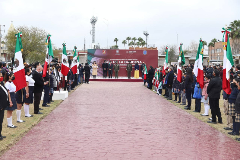 Conmemoran autoridades de Nuevo Laredo Día de la bandera 