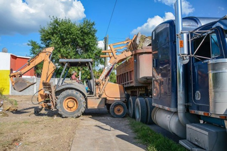 Reclaman que no dan obras a constructores de NL