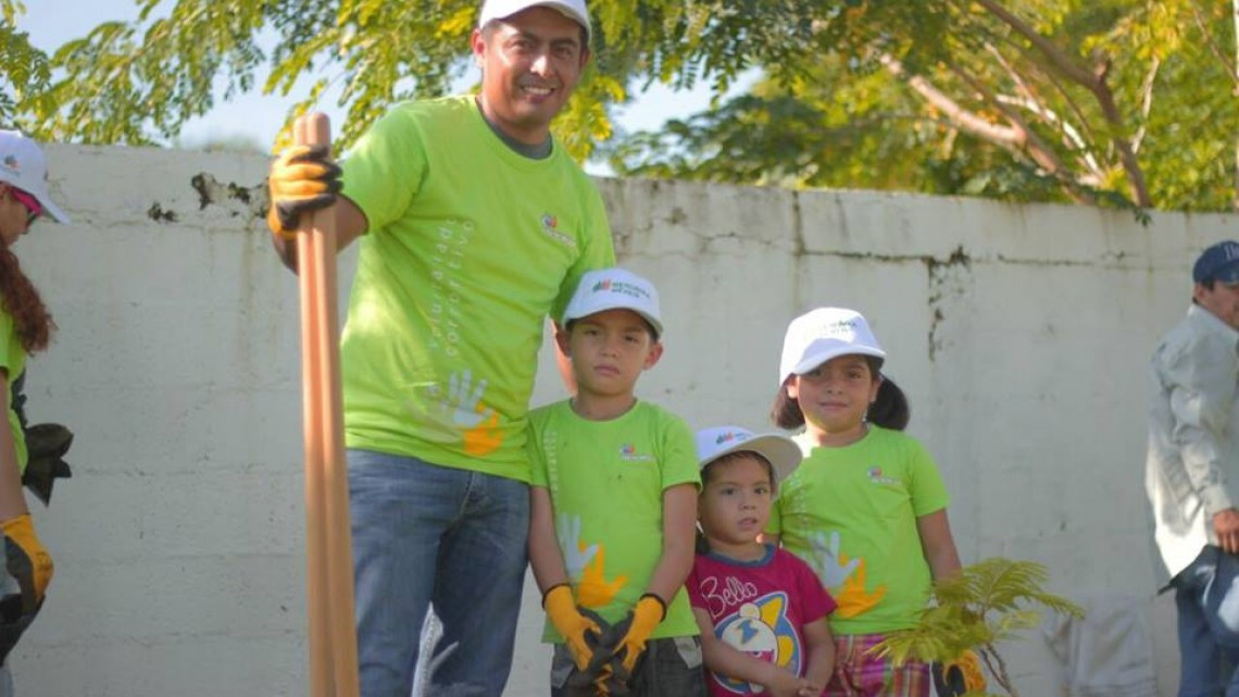 Realizan  trabajos de reforestación