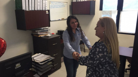 Alma Laura Amparán se reincorpora a la presidencia municipal