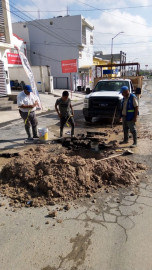 Reparó COMAPA fuga de agua potable en Fuentes Lomas 