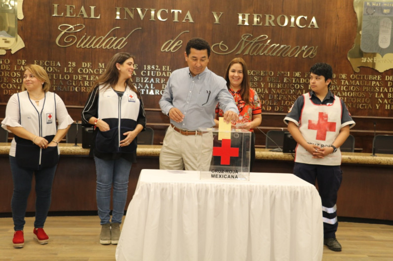 Activan Mario López y Marsella Huerta colecta anual de Cruz Roja, delegación Matamoros