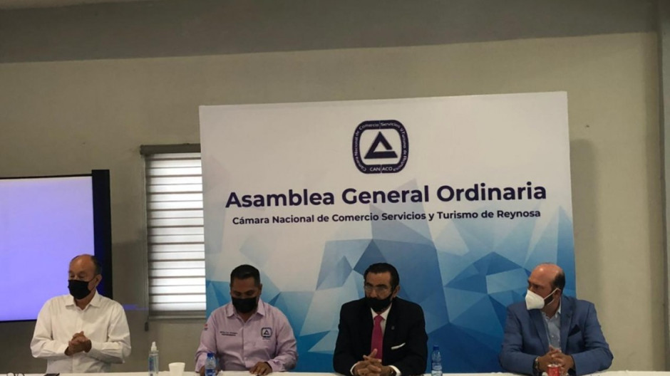 Asume Roberto Cruz dirigencia de CANACO a nivel municipal