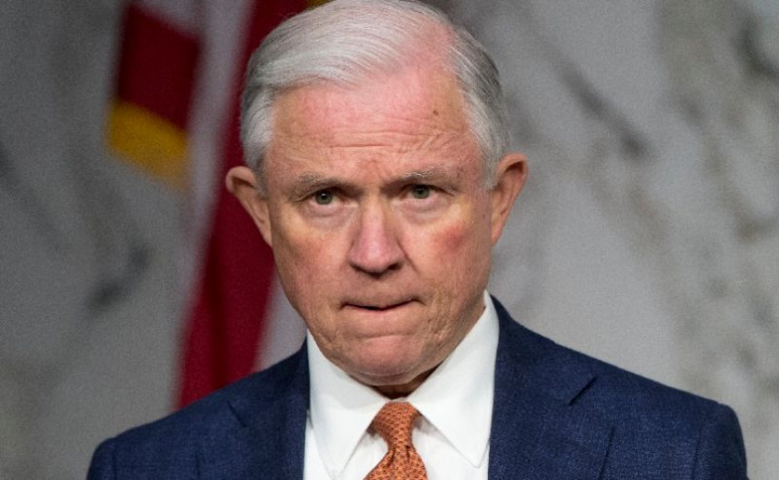 Confirma Senado de EUA a Jeff Sessions como procurador de Justicia