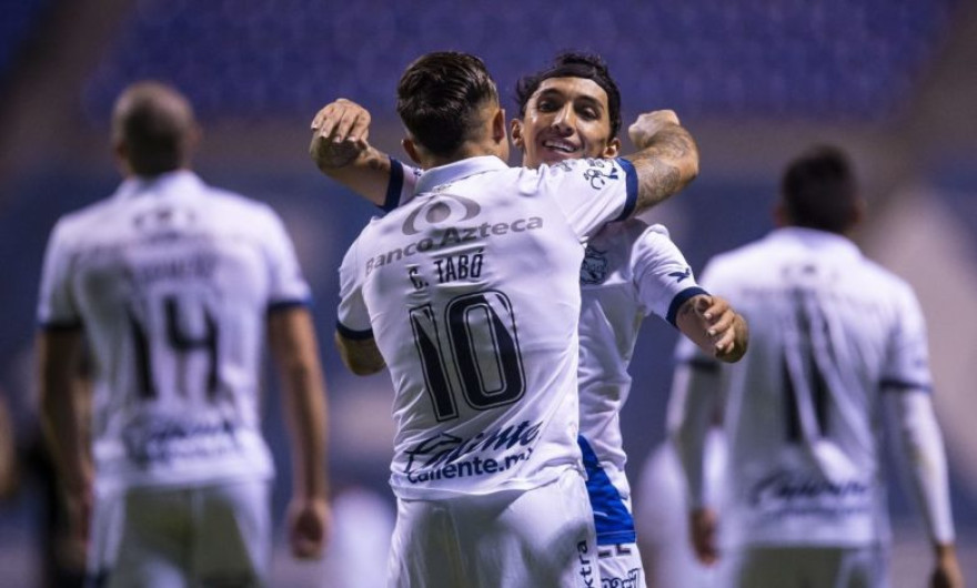 Puebla da el primer paso venciendo a León