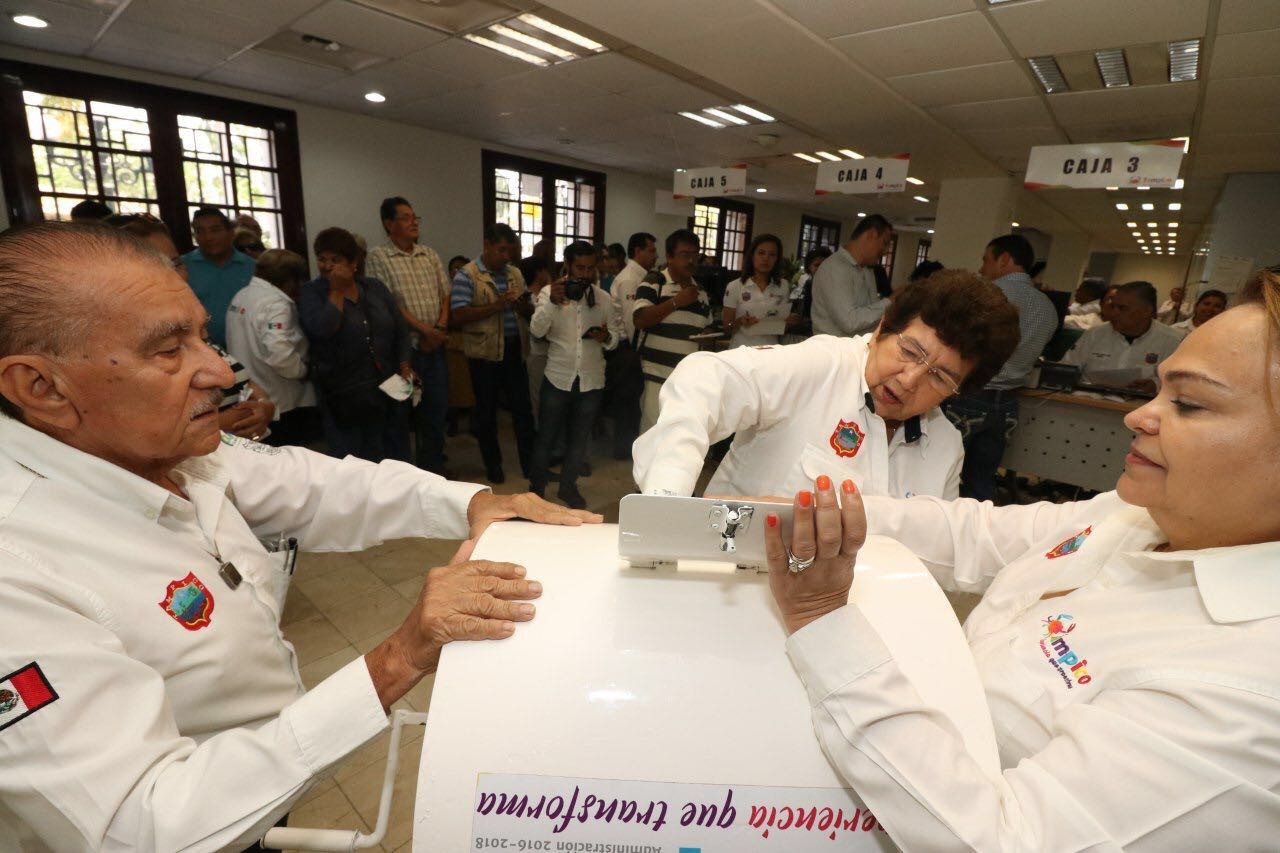 Entregan premios a ganadores por pago de Predial 2017