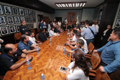 Convoca alcalde Mario López a no bajar la  guardia en esta temporada de huracanes