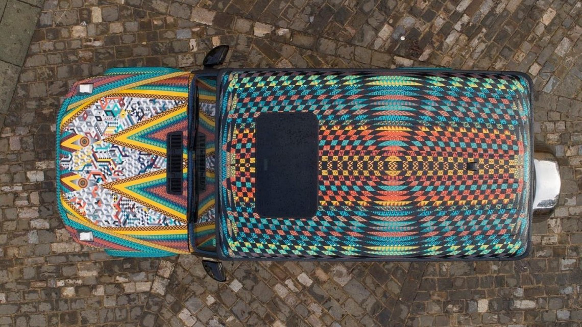 Transforman vehículo de lujo en muestra de la cultura de Oaxaca 