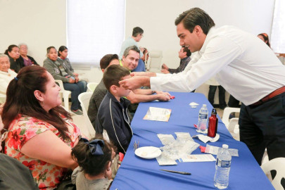 Entrega DIF reynosa más de mil lentes