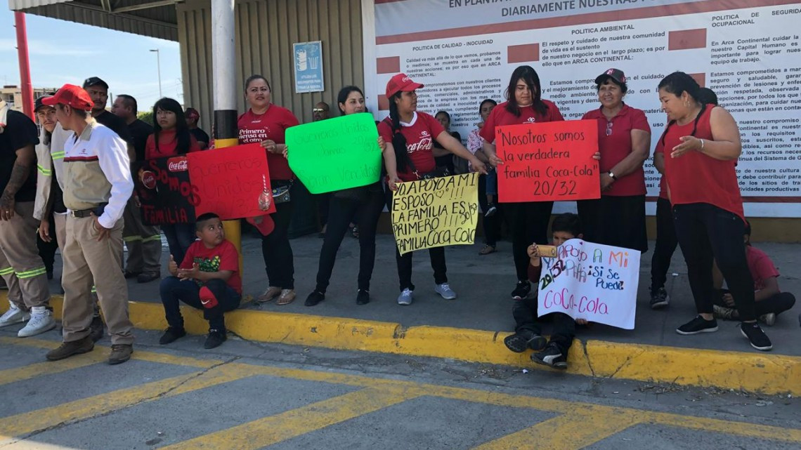 Estalla huelga en Coca Cola