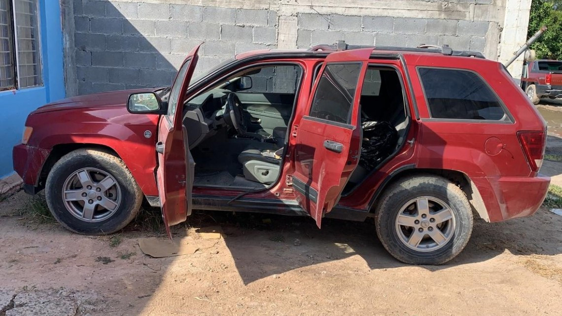 Secretaría de Seguridad Pública asegura camioneta y sustancias nocivas