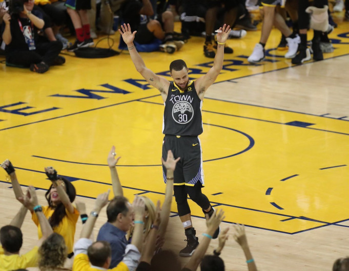 ¡Warriors on Fire! Ganan y dejan la serie 2-0