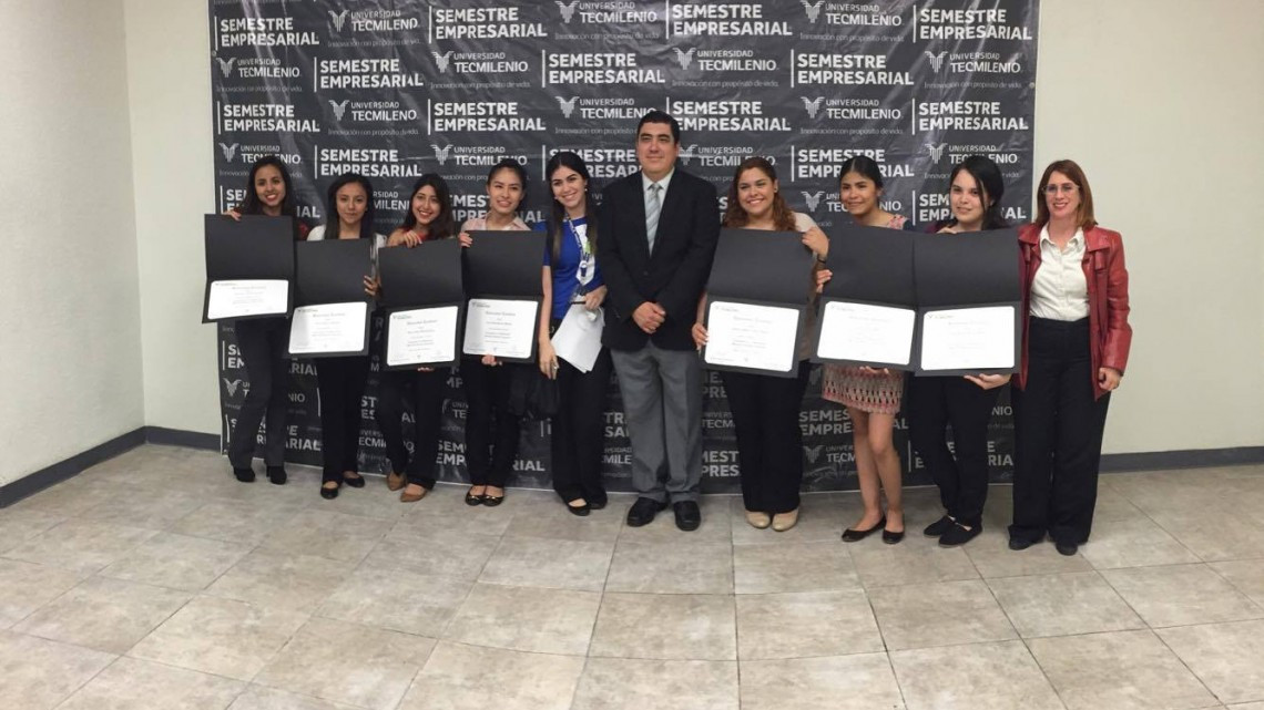 Concluyen semestre empresarial estudiantes de Tec Milenio