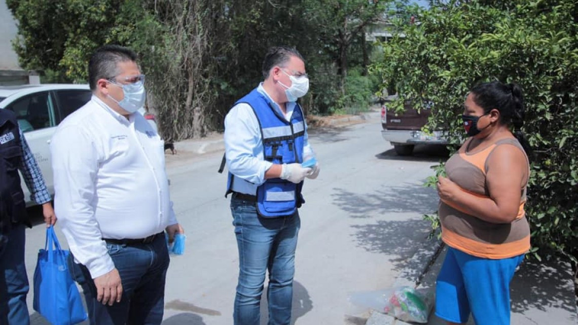 Entregan artículos de higiene y canasta básica a familias de Reynosa 