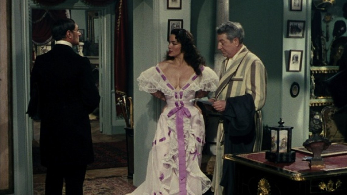 Exhibirán vestuario de María Félix en Museo del Noreste