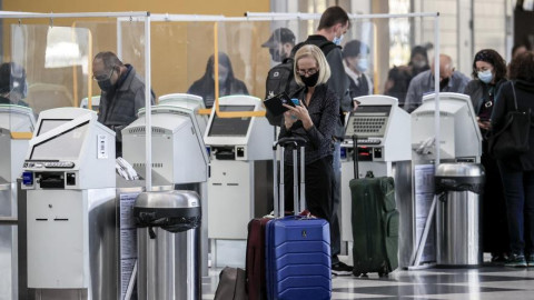 Canadá elimina todas las restricciones de la covid para entrar al país