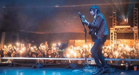 Vuelve Siddhartha cantando `Al Aire´