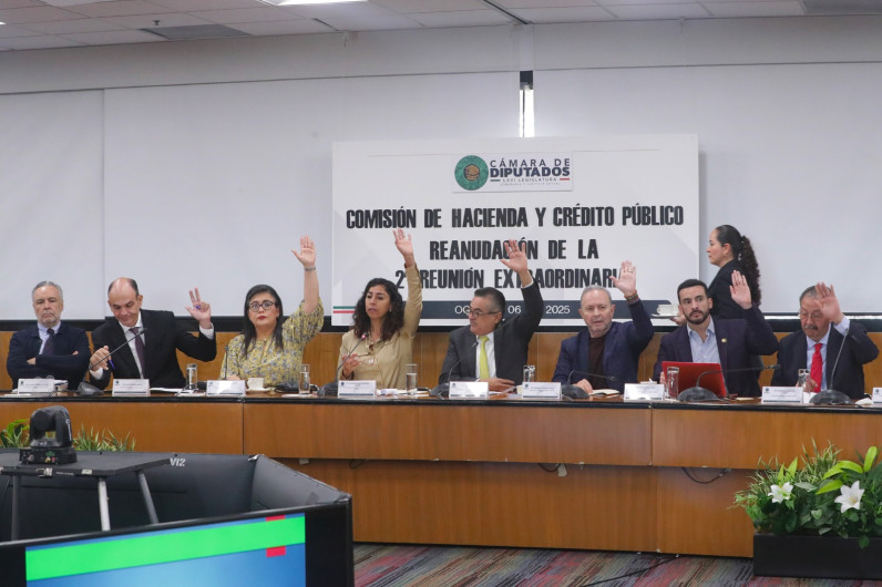 Comisión de Hacienda aprueba reforma a la Ley Aduanera