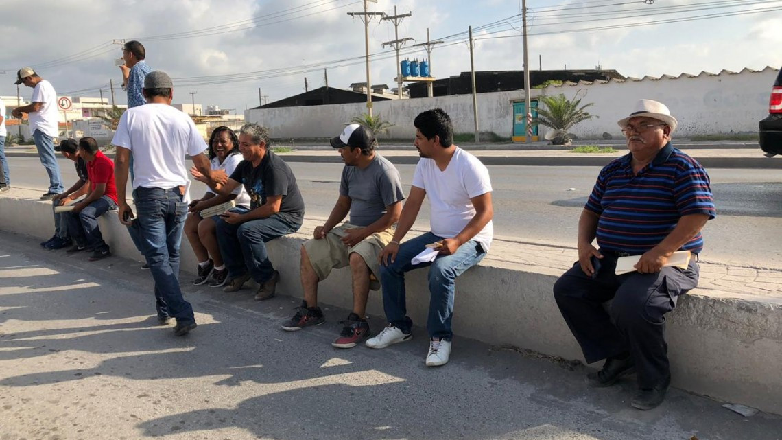 Bloquearán nuevamente taxistas los puentes internacionales